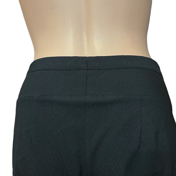 Y2K Bebe Pedal Pusher Capri Pants Size 2 Pinstripe Low Rise Cuffed Retro Pinup - Picture 6 of 11